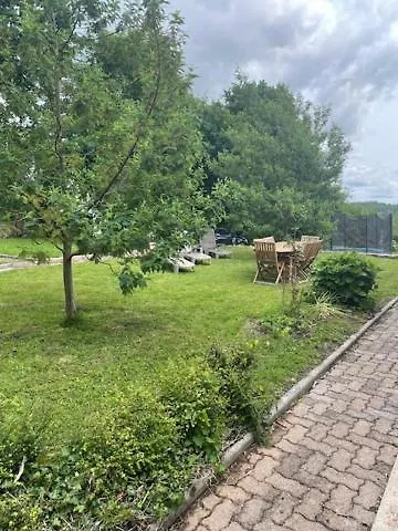 A La Campagne * L'Etang-Bertrand