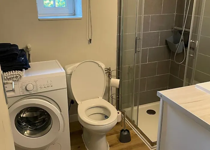 A La Campagne * L'Etang-Bertrand